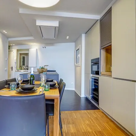 Apartman Paradise By Hello Homes *
